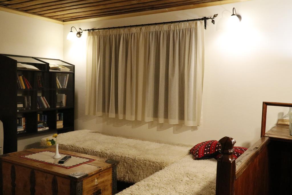Guest House Epochs since 1871 Lyaskovets Extérieur photo