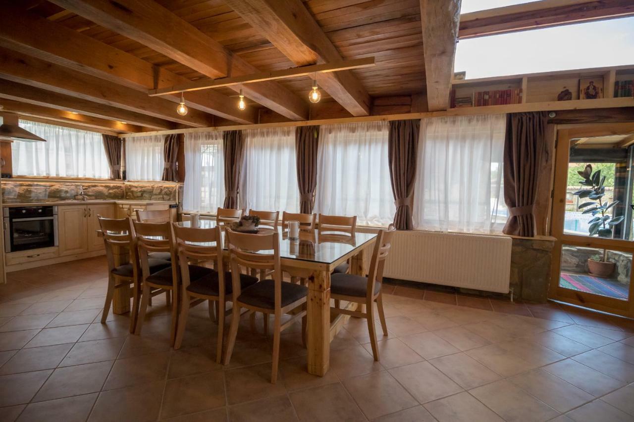 Guest House Epochs since 1871 Lyaskovets Extérieur photo